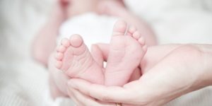 Read more about the article Argile blanche, solution naturelle contre l’irritation des bébés